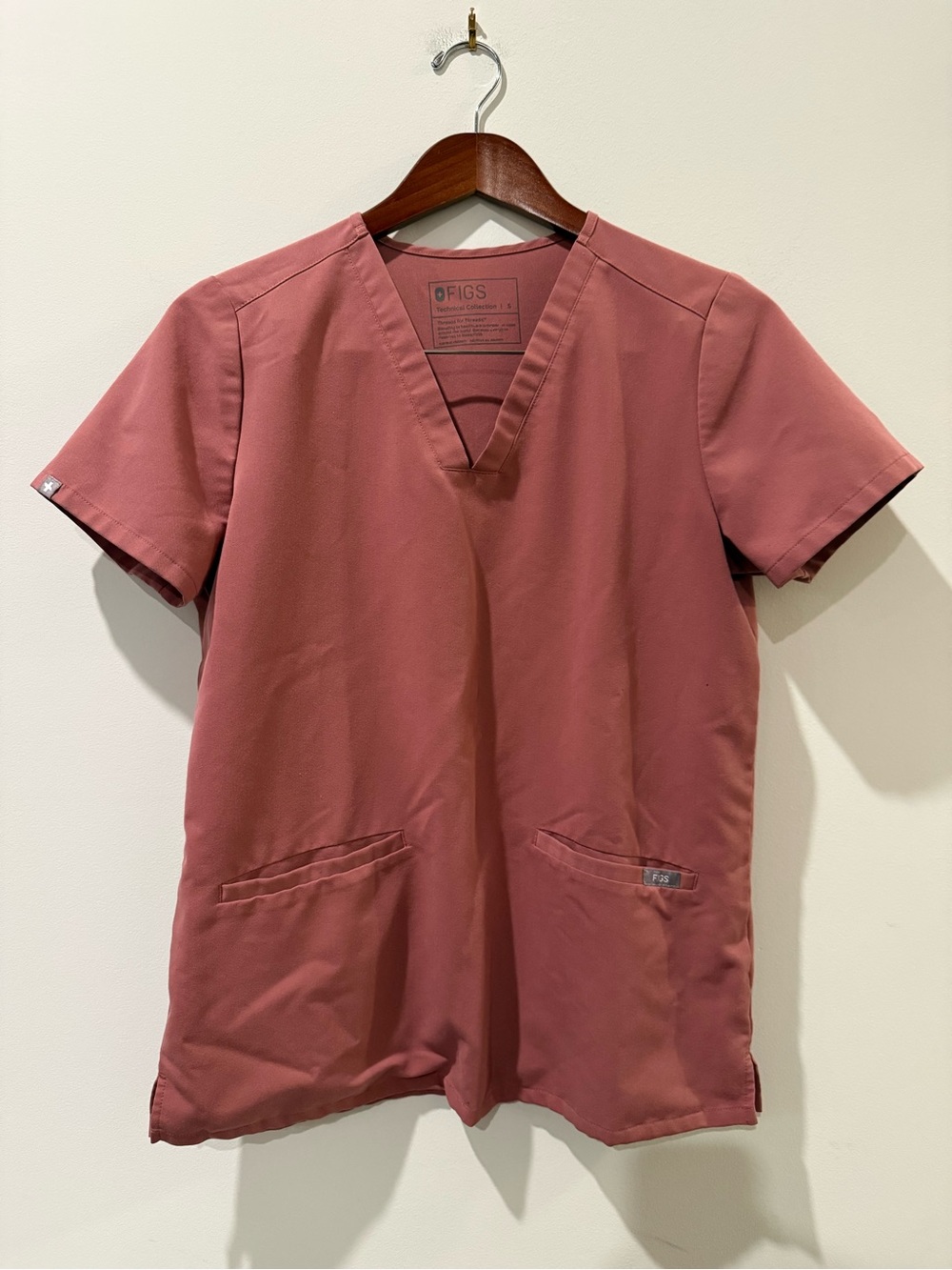 FIGS V-Neck Scrub Top Mauve Size S